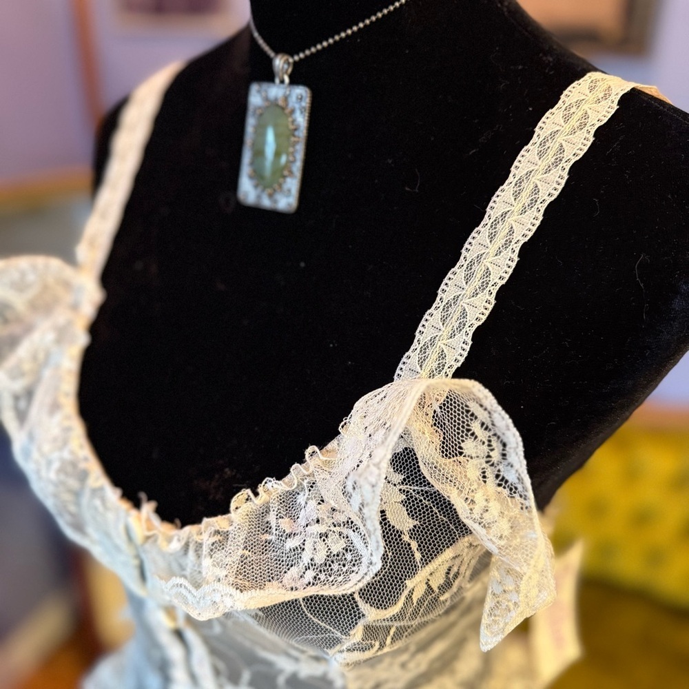 Vintage Pandora Lingerie by Chic Lace Garter Camisole In Soft Ivory And Pink - Picture 7 of 10